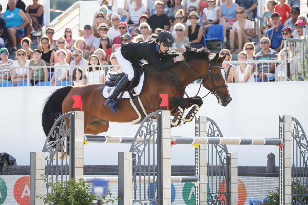 Samantha McIntosch - Estina