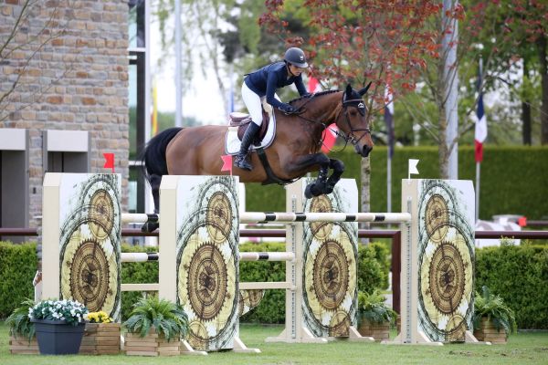 Egie of Colors - Janika Sprunger - 2