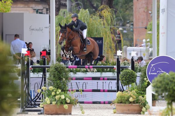 Olivia de Muze - Paris Sellon